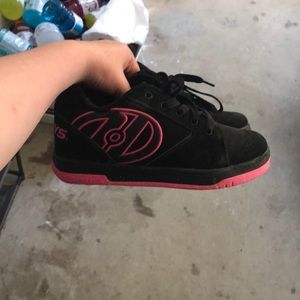 pink heelys